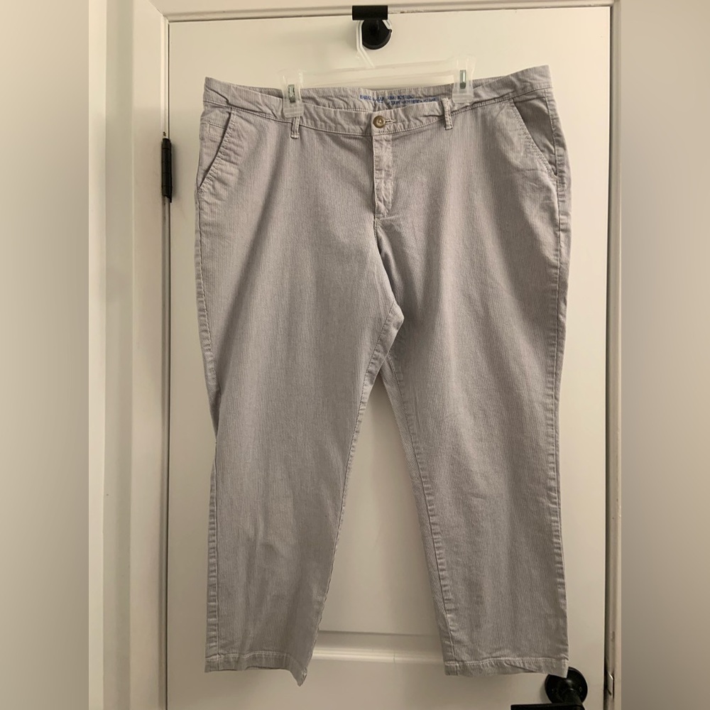 GAP Gray Ankle Cropped Jeans
